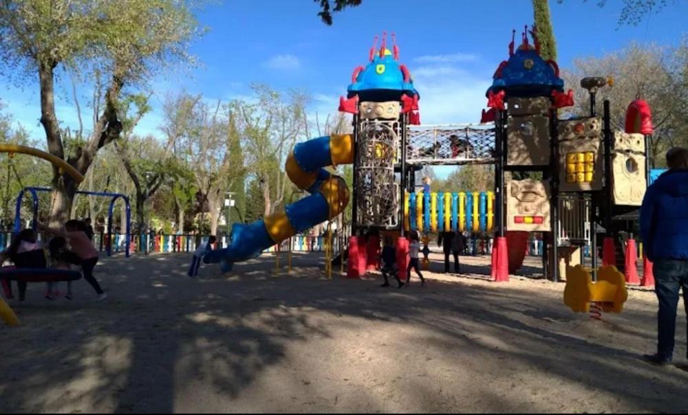 La Casa De Silvia Visita Parque Warner, Madrid Y Alrededores Сан-Мартин-де-ла-Вега Экстерьер фото